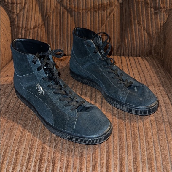 Men’s Puma Suede Shoes - Picture 2 of 6